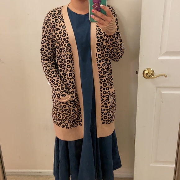 Nicole Miller leopard print cardigan. Xs - Picture 6 of 8